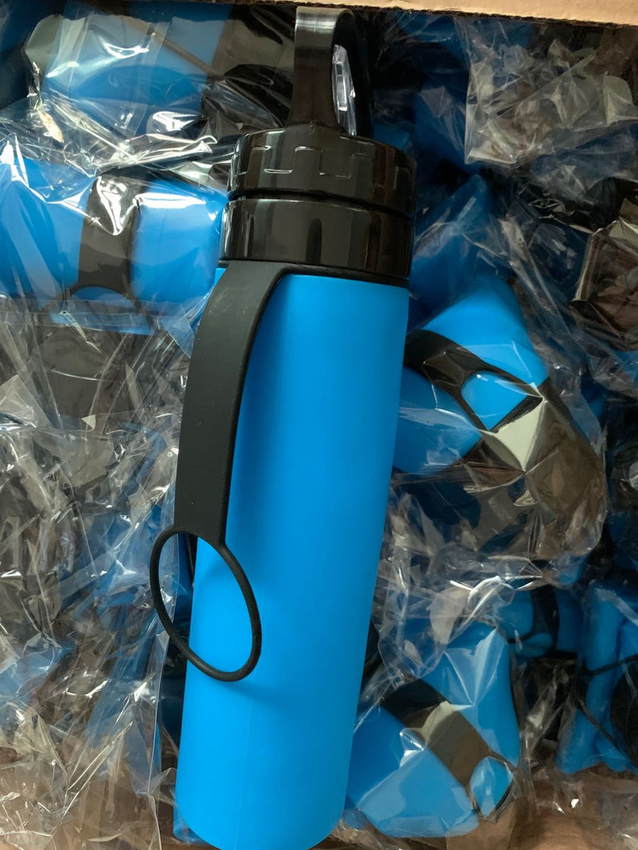 http://funrunbox.com/cdn/shop/products/750-ml-collapsible-silicone-water-bottle-526747_1200x1200.jpg?v=1623359964